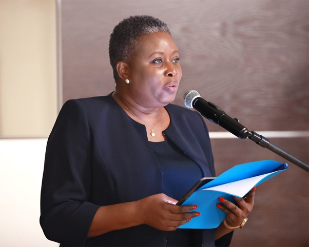 L'éducation aux médias et à l’information : le ministre Yawa Kouigan appelle à la vérification des informations avant leur publication.